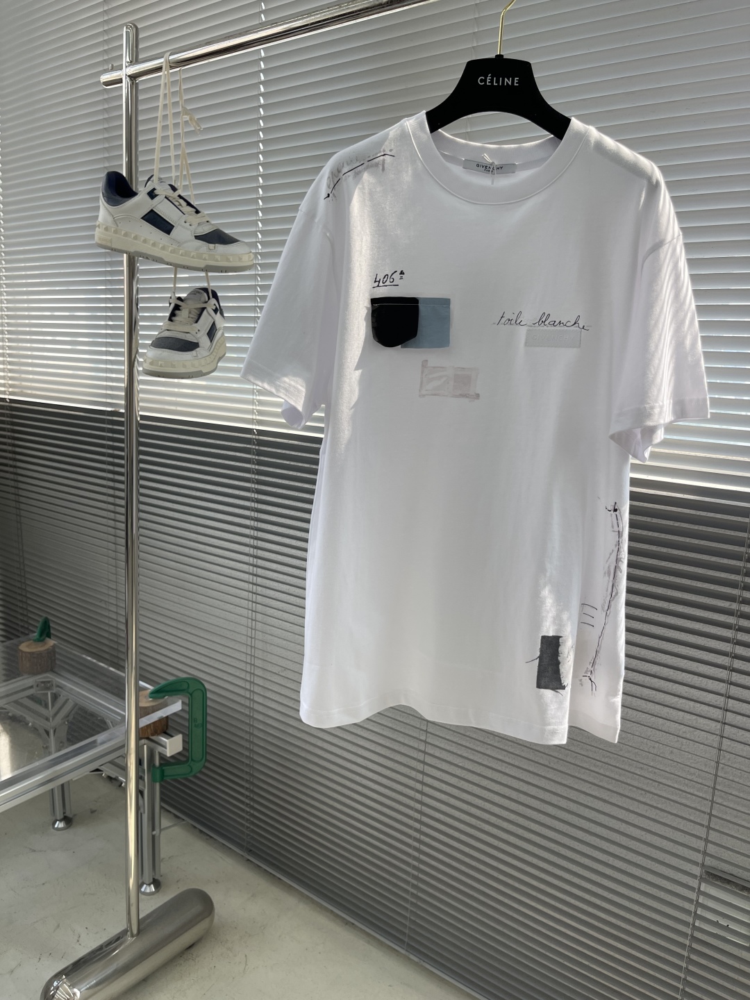 

-GVC    25ss夏季新款棉质错视效果图案T恤  男女同款
码数：S.M.L.XL
衣长	71