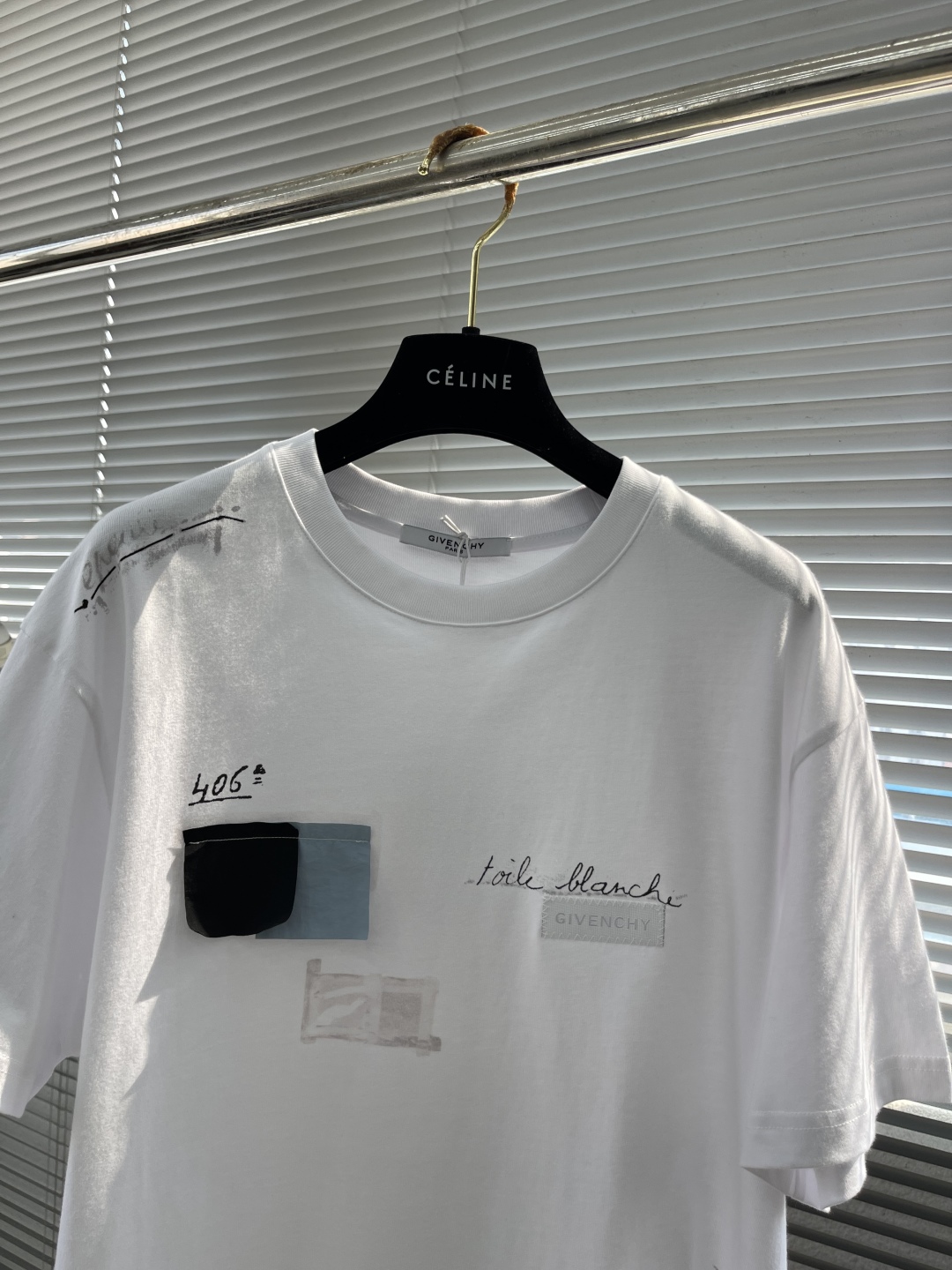 

-GVC    25ss夏季新款棉质错视效果图案T恤  男女同款
码数：S.M.L.XL
衣长	71