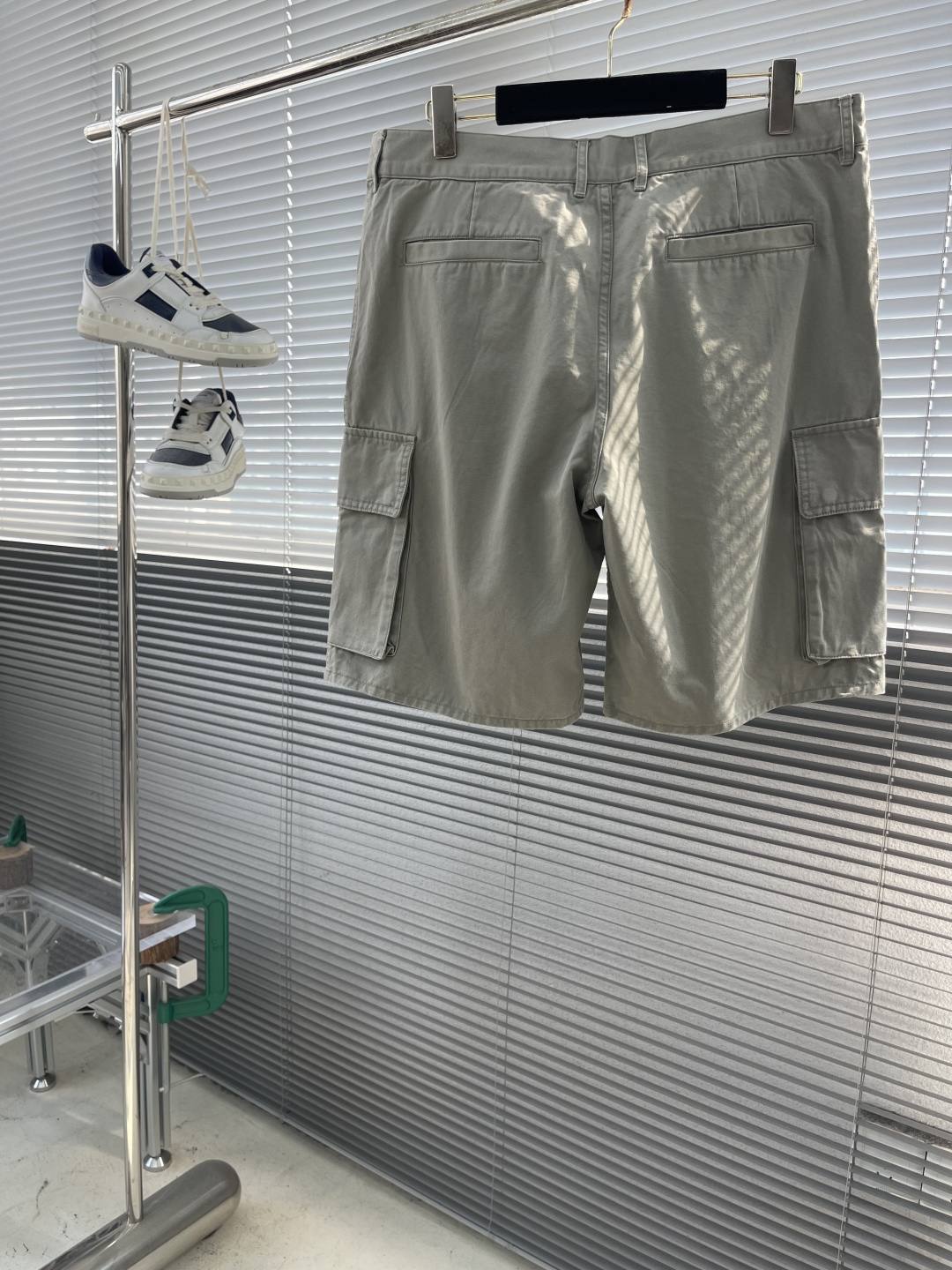 -BBR 马术骑士微标EKD刺绣短裤这款短裤采用100%纯棉面料制作而成，原版1:1开发定做，门禁刻字金