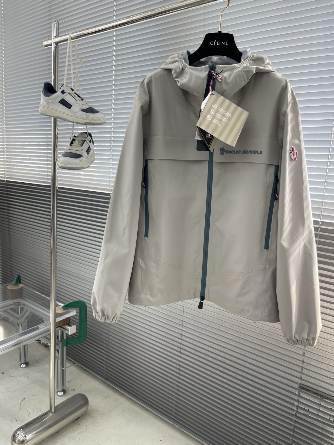 Moncler Grenoble Outdoorjas met Logo en Capuchon - Waterdicht & Winddicht