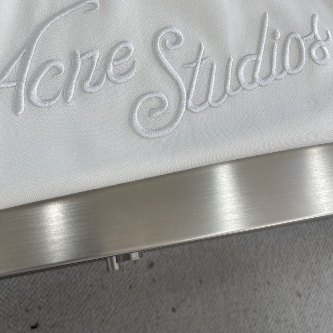 -Acne Studio 贴布刺绣字母长袖●面料：棉面料●工艺：刺绣制作●版型：宽松版型●克重：约375