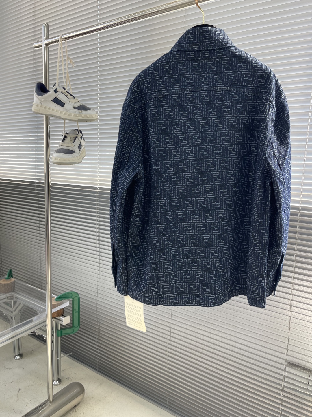 Customized Fend FF Cowboy Jacket: Intricate Design and Superior Craftsmanship - 图片 8