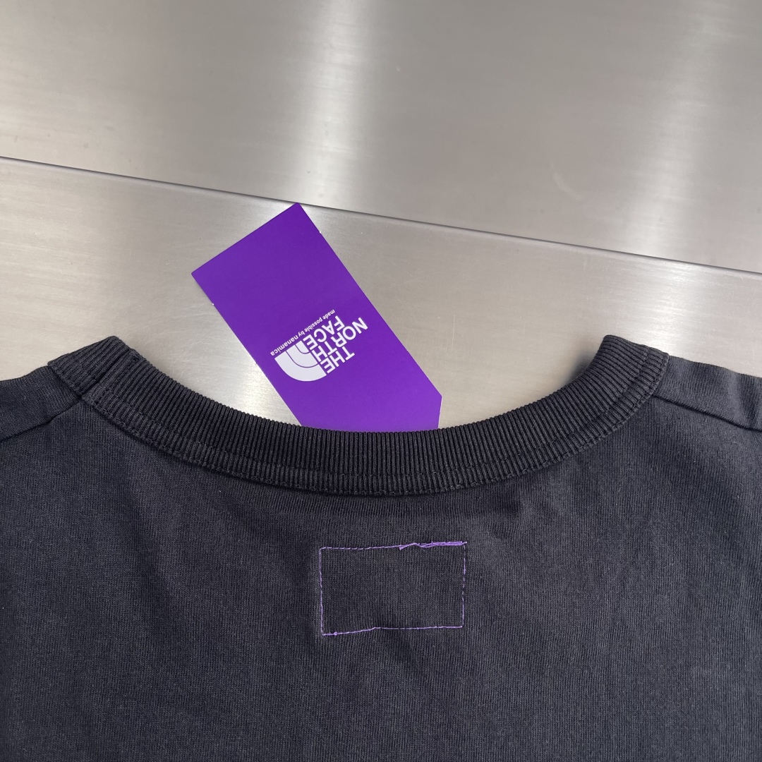 The North Face Men's Long-Sleeve Pocket T-Shirt - Casual Comfort 7 cmp i1753866781451 72 0 4