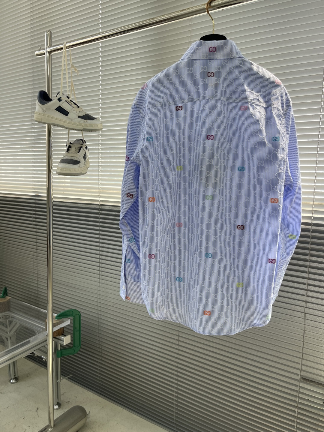 New GUCCI 25ss Shirt: Light Blue Stripes, Multi-Colored GG Details, Various Sizes Available - 图片 8