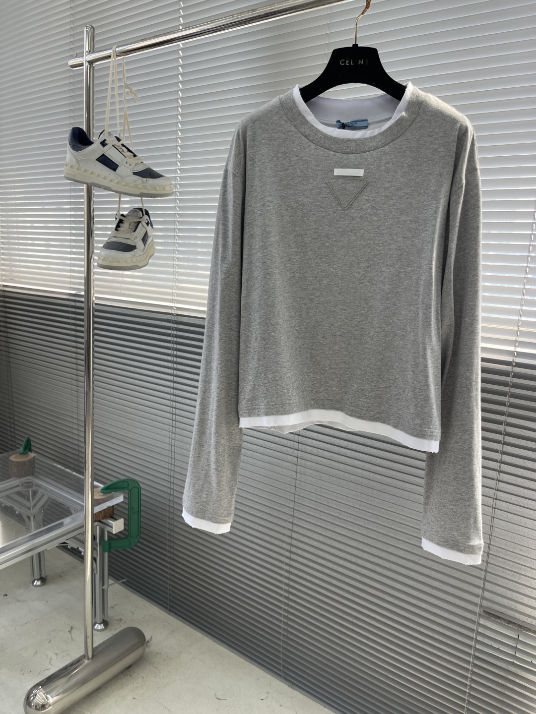 PRAD 25ss Long-Sleeve T-Shirts: Hierarchical Design for Women’s Essentials - 图片 1