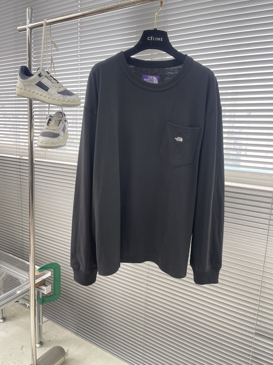 The North Face Men's Long-Sleeve Pocket T-Shirt - Casual Comfort 1 cmp i1754372006937 766 0 5