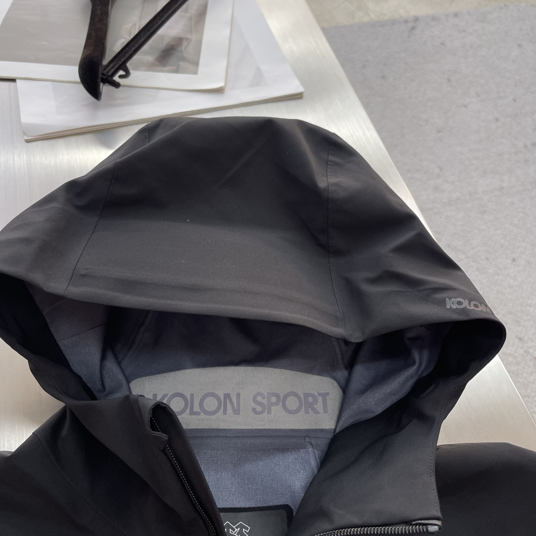  

-KOLON SPORT    1992 户外登山徒步运动外防水冲锋衣
采用GORE- TEX面料