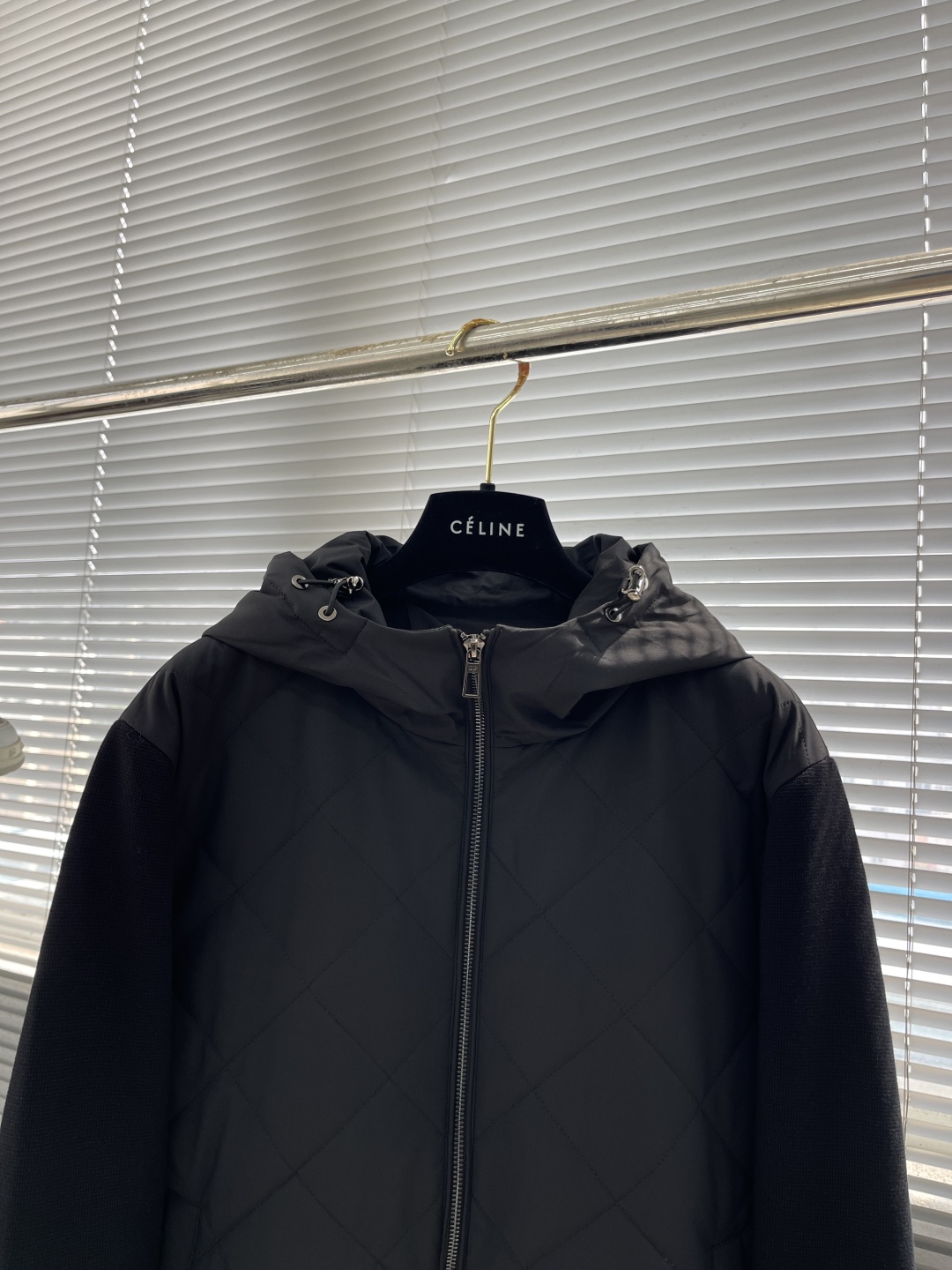 -Loro Piana 25秋冬针织拼接休闲外套进口面料定制五金细节满满简约时尚适配商务、休闲等多种场合