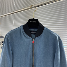 -Kiton 牛仔夹克——经典棒球服款式这款Kiton夹克采用优质100%纯棉面料,质地厚实且柔软 -Kiton 牛仔夹克——经典棒球服款式这款Kiton夹克采用优质100%纯棉面料,质地厚实且柔软