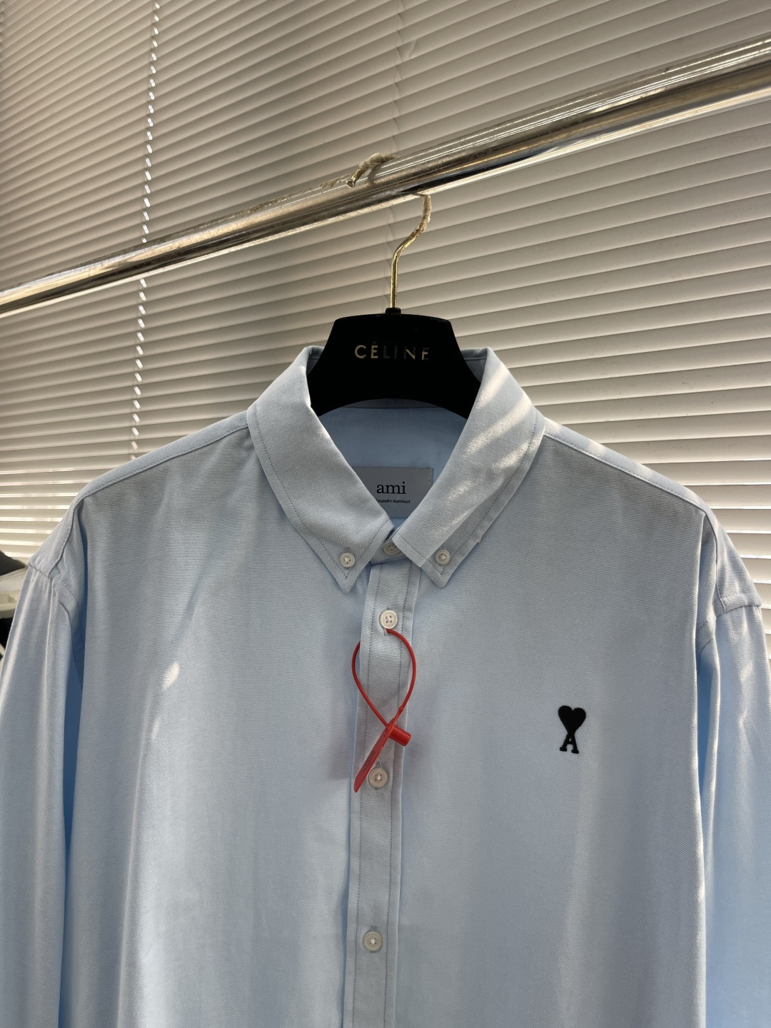 -Ami Paris 爱心刺绣衬衫定制臻品柔韧牛津棉布 质感卓越 紧致而爽滑 舒适贴肤 纯净之白 演绎极