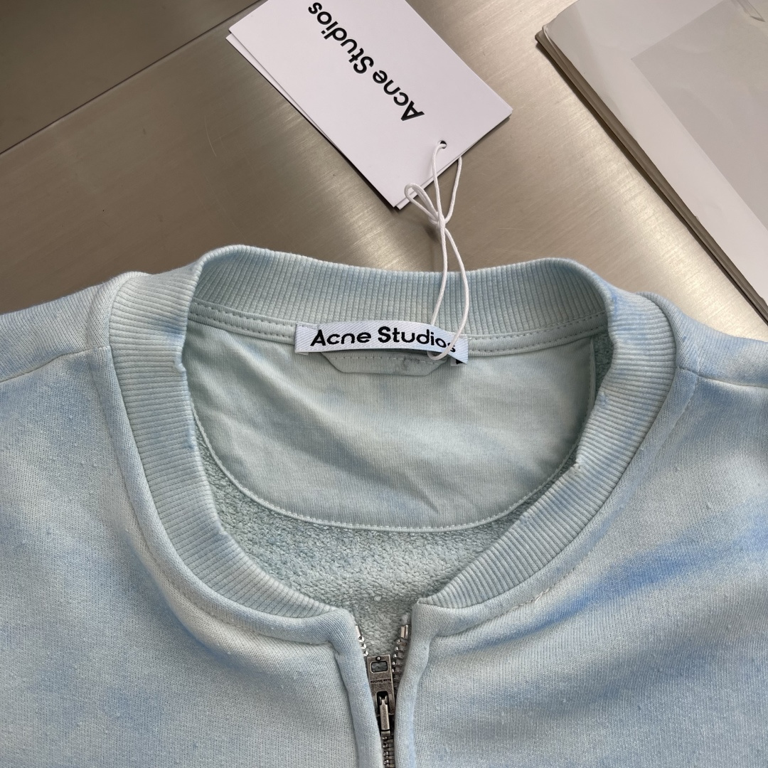 

-ACNE Studio   25SS印花做旧拉链卫衣
定织定染400克精梳棉：专机织造高克重毛圈结