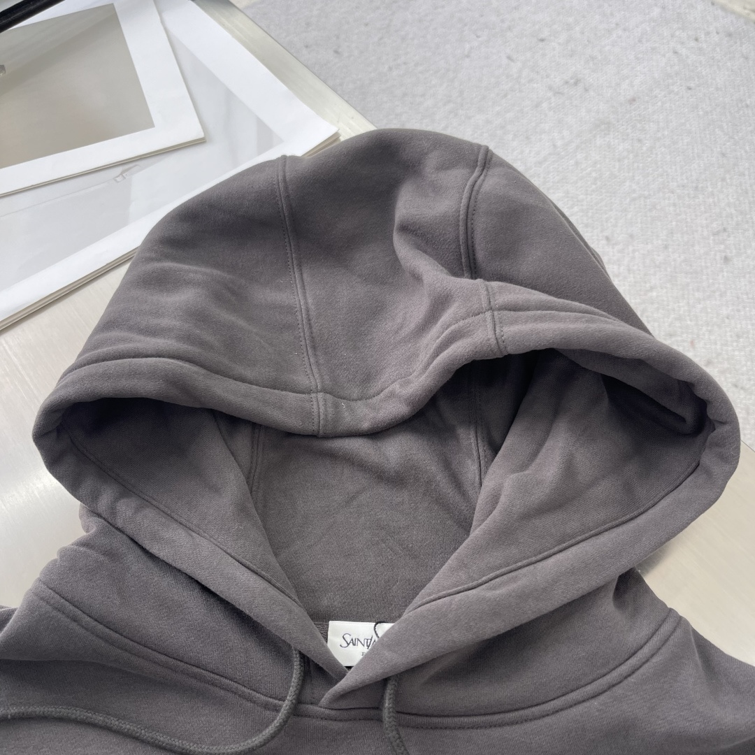 -SaintLaurent 刺绣连帽衫定制定染棉阳离子铂尔精纺绒 细腻柔软 舒适贴肤 以高级深灰色为主基
