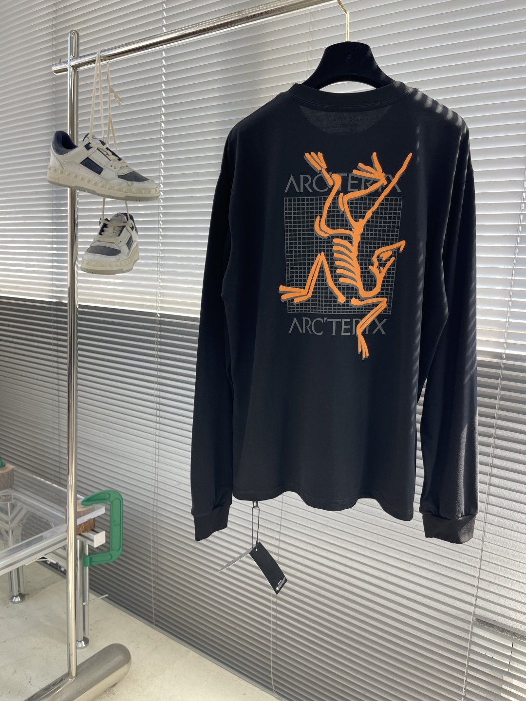 NO:539197,- Bird Home 2025FW long-sleeved T-shirt Bird letters LOGO splicing print High-end 32s double yarn 280g fabric Heavy fabric Customized pull-up ribbed same cylinder and dyed three standards Complete men and women Size XS S M L,,jil sander,tees, t-shirt,alexander wang19860909- 鸟家 2025FW长袖T恤  小鸟字母LOGO拼接印花  高端32s双纱280克面料 重磅面料 定制拉架罗纹同缸同染 三标齐全 男女同款 尺码XS S M L,,jil sander,tees，t-shirt,alexander wang,Men's clothing