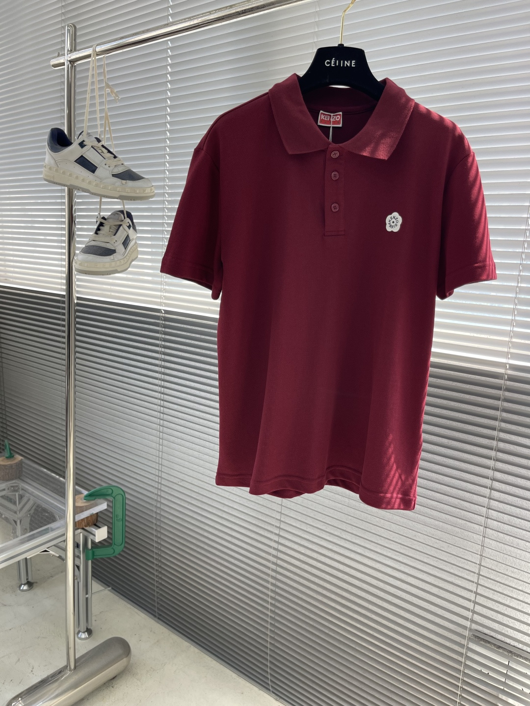 

-Kenz   2025春夏新款男士标识短袖Polo衫
延续经典商务休闲翻领POLO恤.该款Polo