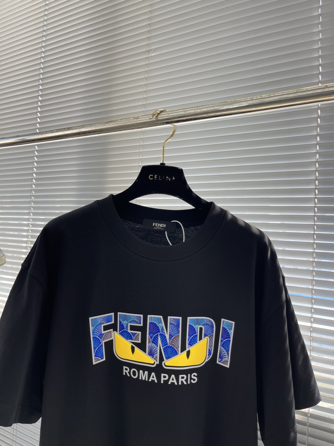 

-FEND   2025春夏季新款休闲圆领T

字母logo发泡印花
男女同款
码数：XS S M 