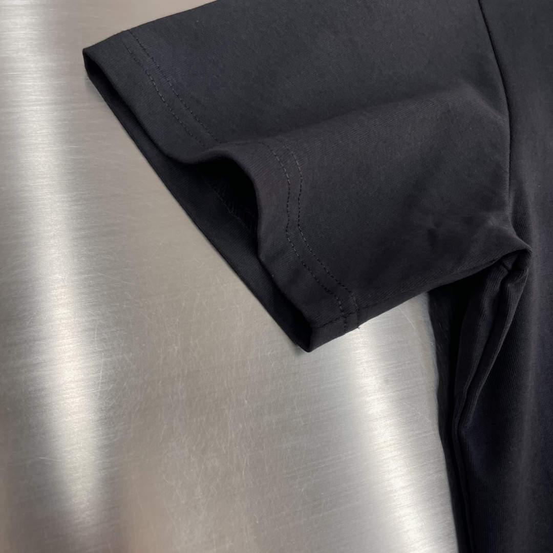 

-CP    纯棉刺绣宽松短袖

尺码：M-XXL  

	       M	      L	   