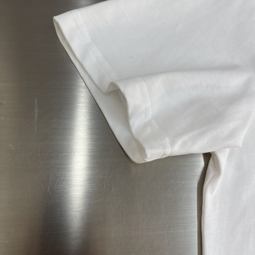 

-CP    纯棉刺绣宽松短袖

尺码：M-XXL  

	       M	      L	   