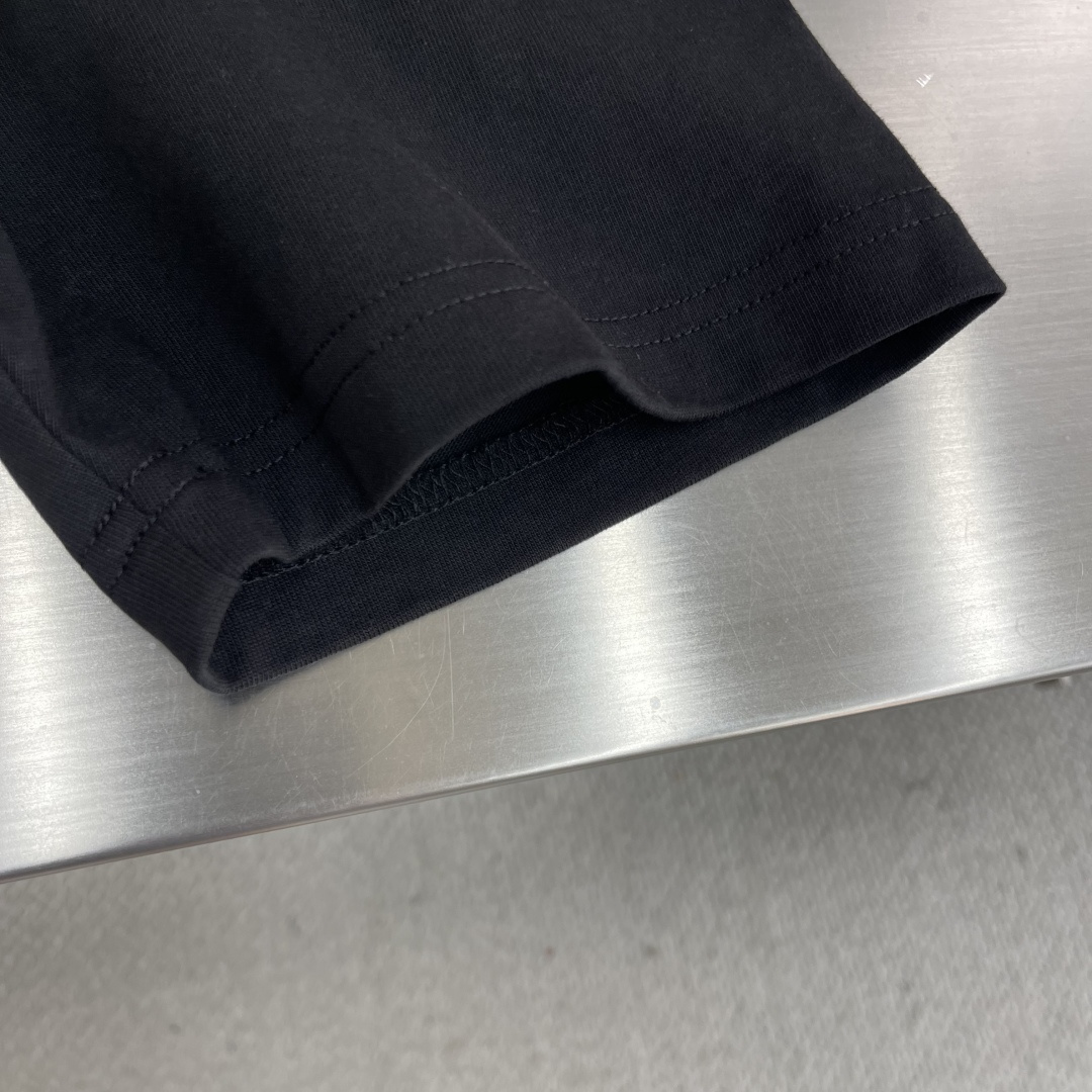 

-CP   纯棉刺绣宽松短袖

尺码：M-XXL  

	       M	      L	   X