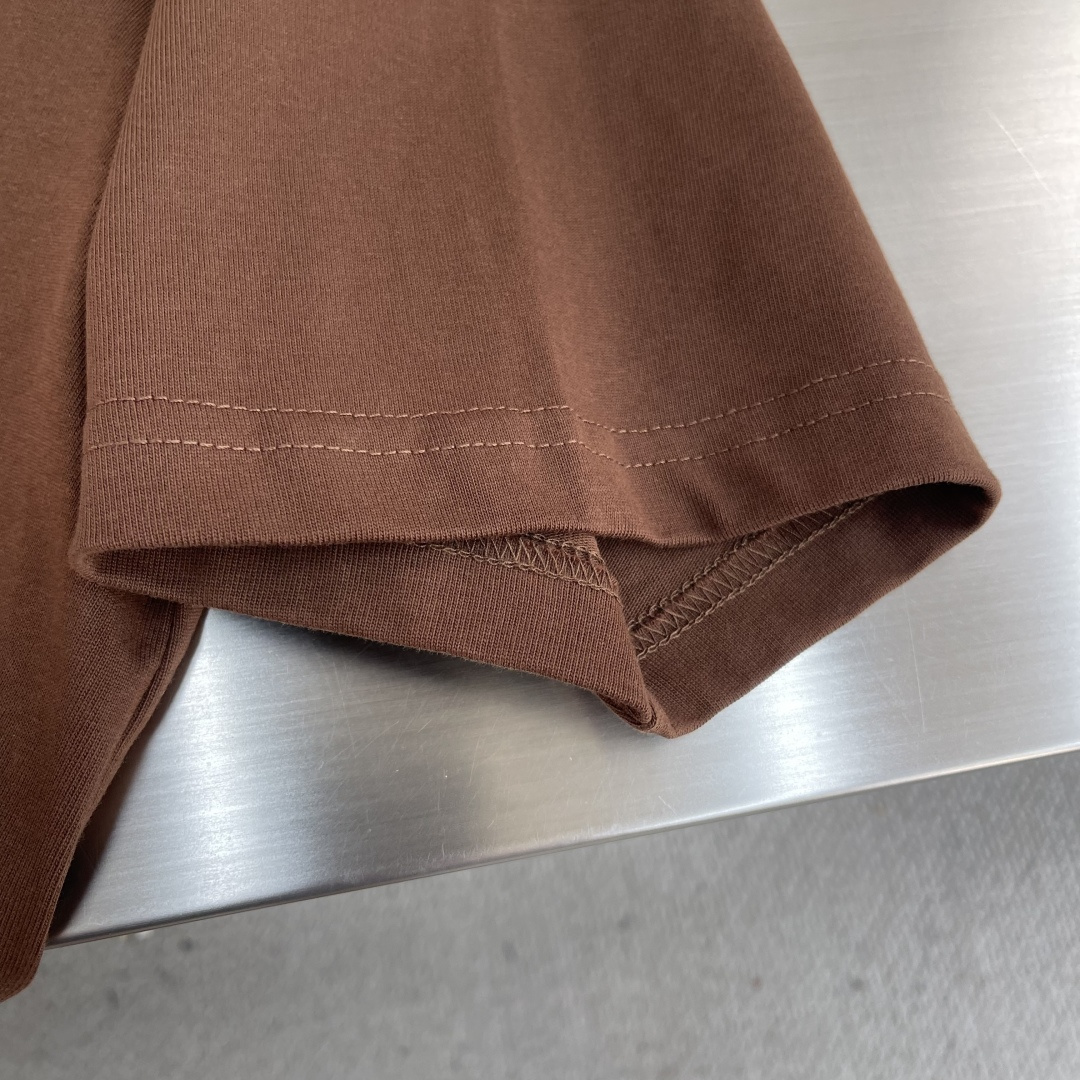 

-CP纯棉刺绣宽松短袖

尺码：M-XXL  
             M	    L	XL	  