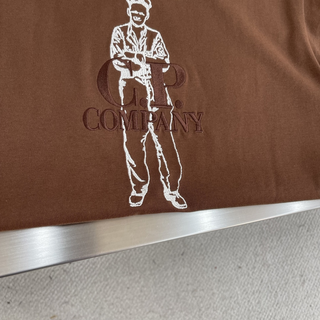 

-CP纯棉刺绣宽松短袖

尺码：M-XXL  
             M	    L	XL	  