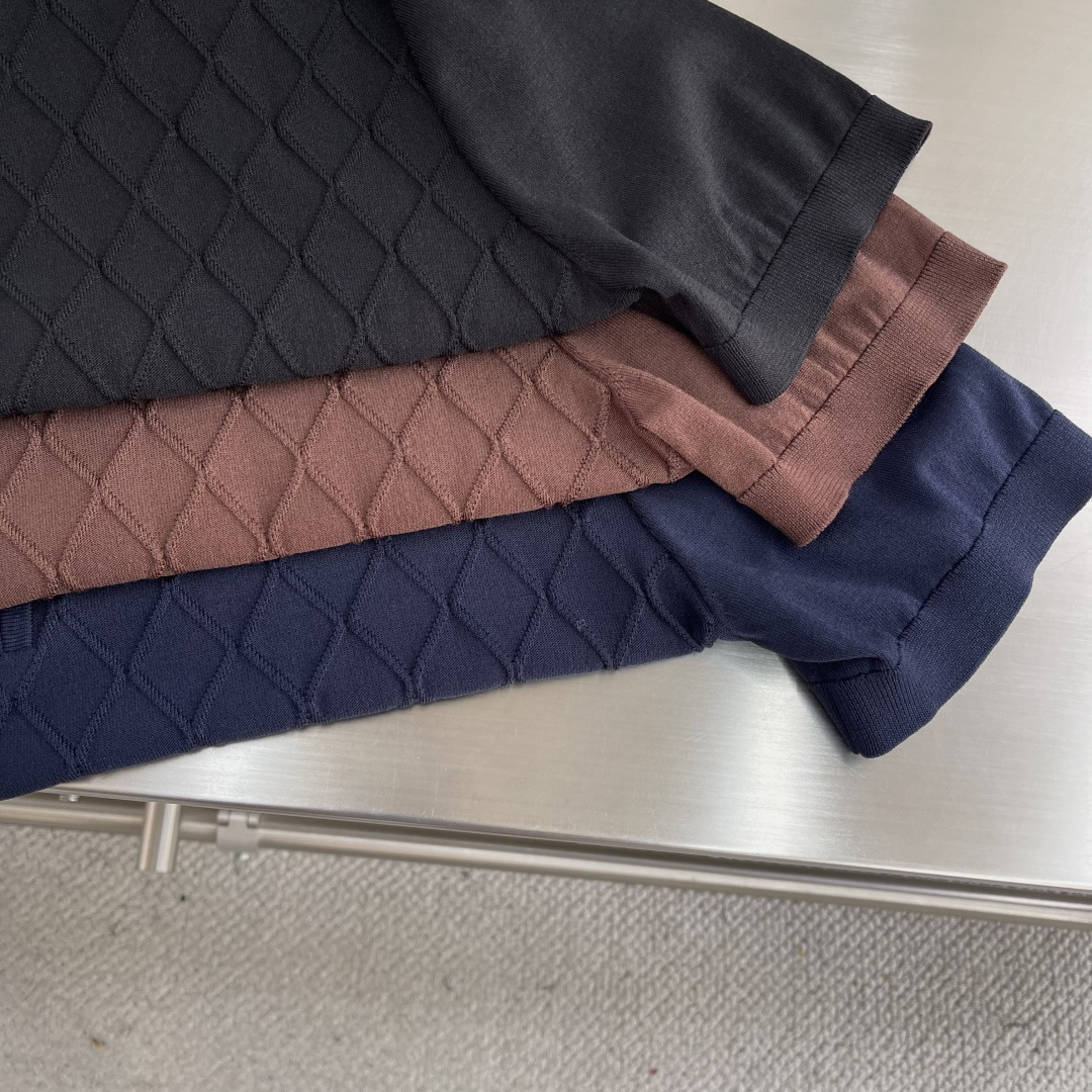 

-KITON    25春夏新款完美主义者高端商务针织Polo衫，男士半拉链领口菱格针织马球衫。顶级