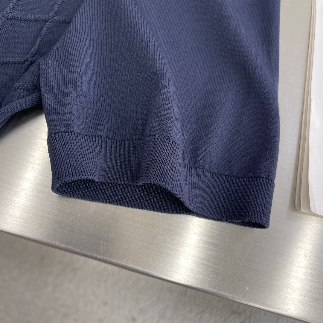 

-KITON    25春夏新款完美主义者高端商务针织Polo衫，男士半拉链领口菱格针织马球衫。顶级