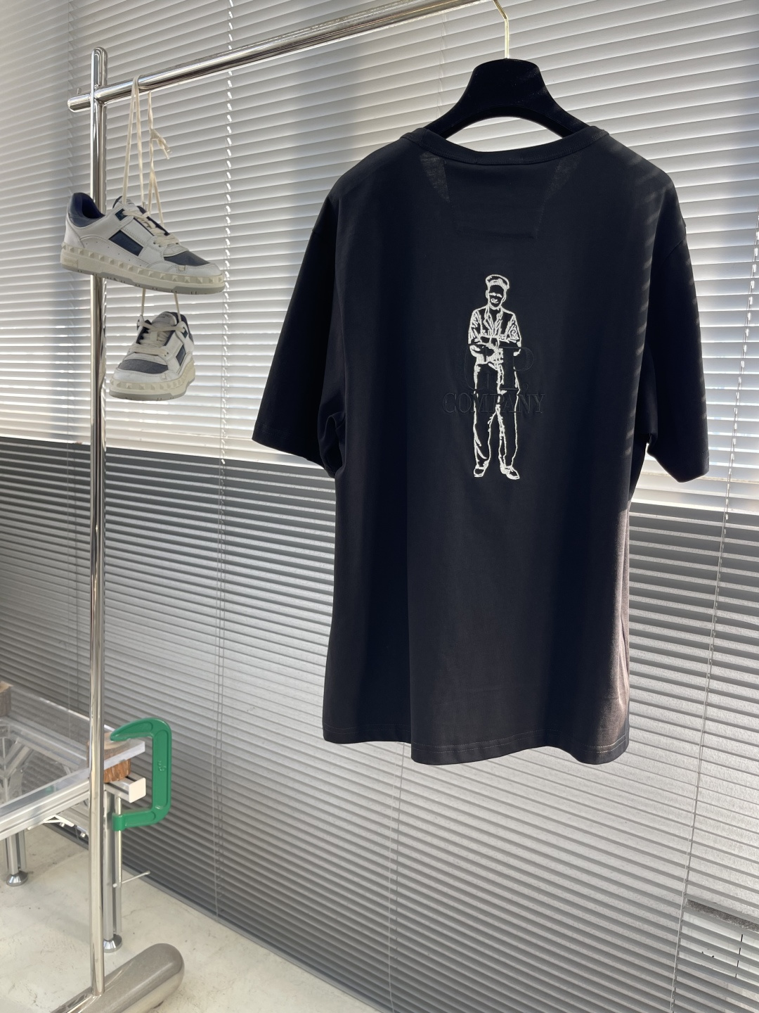

-CP纯棉刺绣宽松短袖

尺码：M-XXL  
             M	    L	XL	  