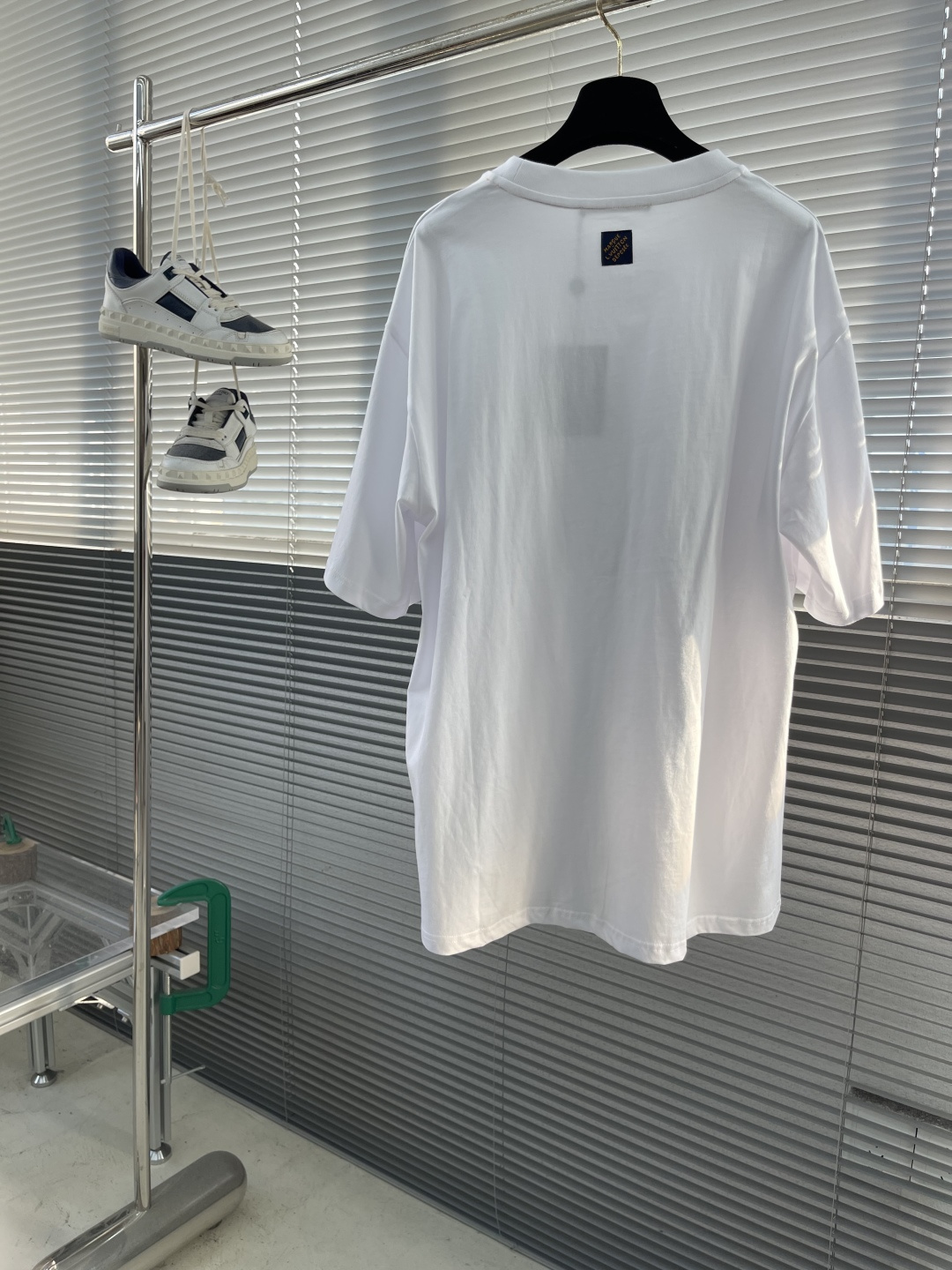 

-驴牌      25ss新款棉质 T 恤撷取 Pharrell Williams 与 Nigo 为