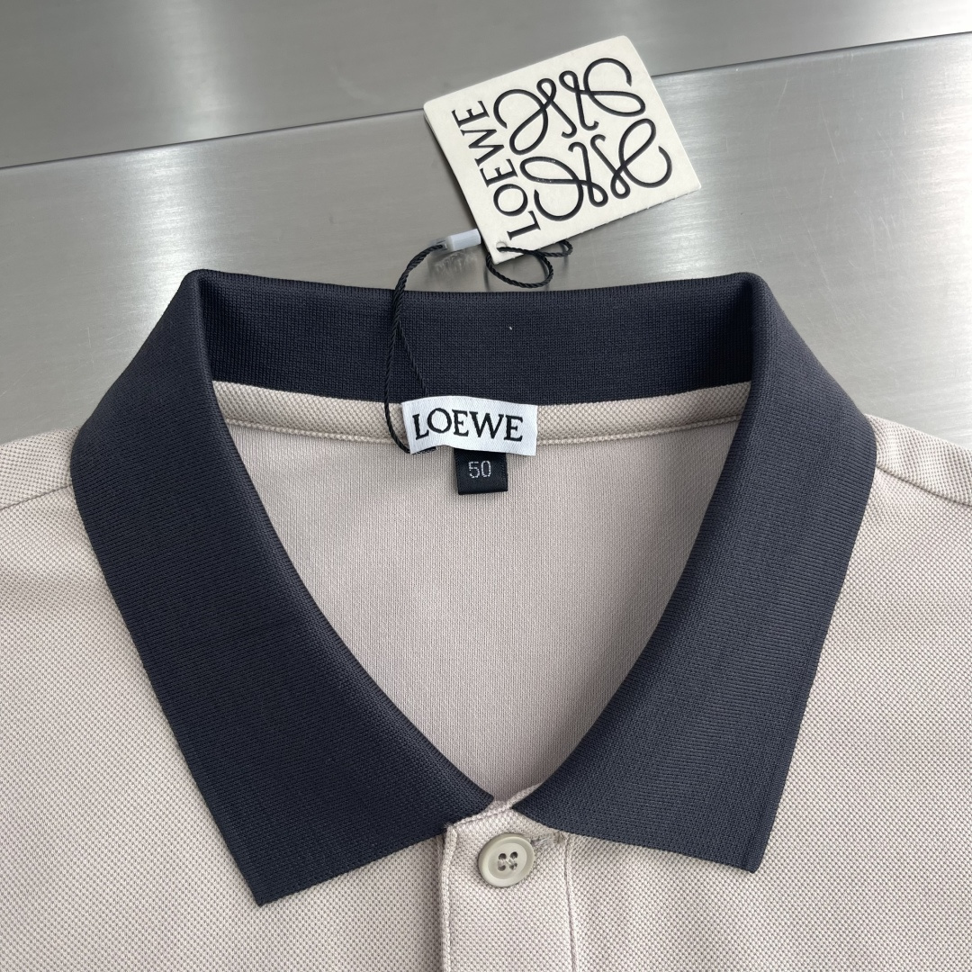 

-LOEW   翻领 短袖
材质   氨纶 棉 聚酯纤维
适用季节	春 夏 秋,
领型	翻领	
袖长