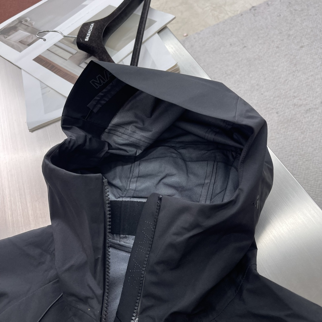 

-KAILAS MONT X全天候硬壳GTX防水登山冲锋衣5️⃣色
中国硬壳，中国山地色，每座山都有