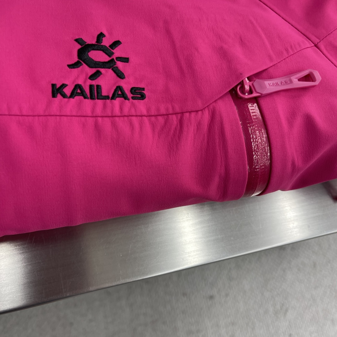 

-KAILAS MONT X全天候硬壳GTX防水登山冲锋衣5️⃣色
中国硬壳，中国山地色，每座山都有