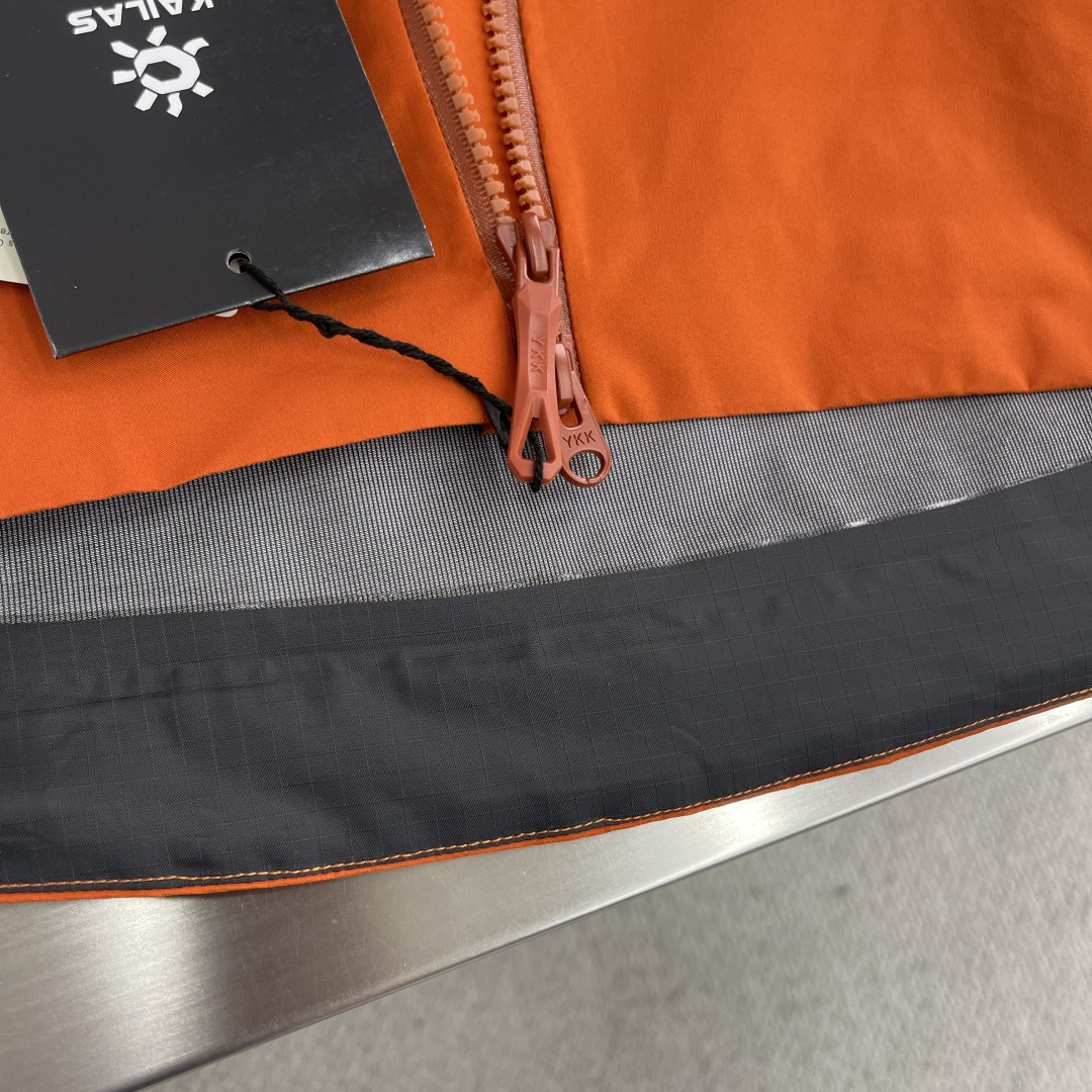 

-KAILAS MONT X全天候硬壳GTX防水登山冲锋衣5️⃣色
中国硬壳，中国山地色，每座山都有