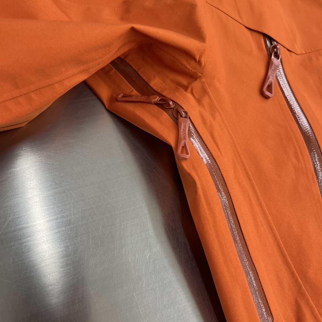 

-KAILAS MONT X全天候硬壳GTX防水登山冲锋衣5️⃣色
中国硬壳，中国山地色，每座山都有