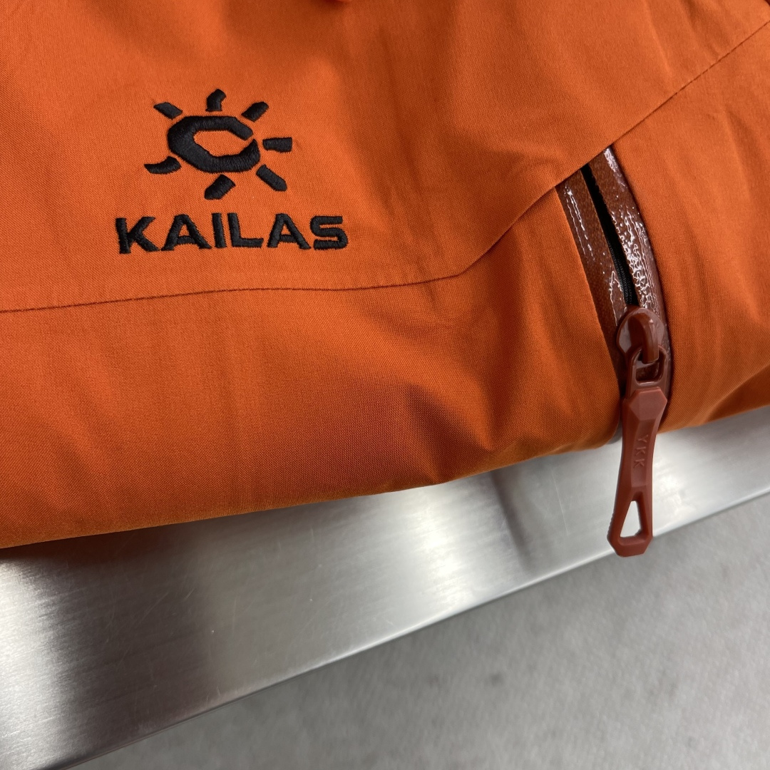 

-KAILAS MONT X全天候硬壳GTX防水登山冲锋衣5️⃣色
中国硬壳，中国山地色，每座山都有