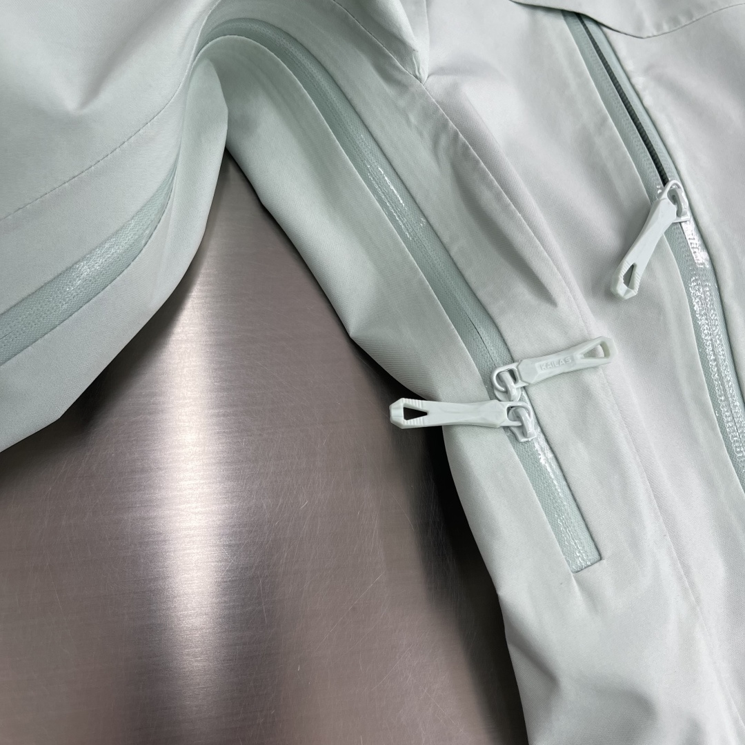 

-KAILAS MONT X全天候硬壳GTX防水登山冲锋衣5️⃣色
中国硬壳，中国山地色，每座山都有