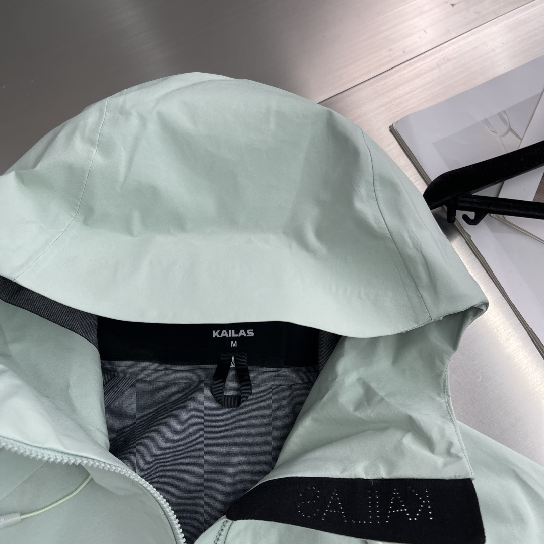 

-KAILAS MONT X全天候硬壳GTX防水登山冲锋衣5️⃣色
中国硬壳，中国山地色，每座山都有