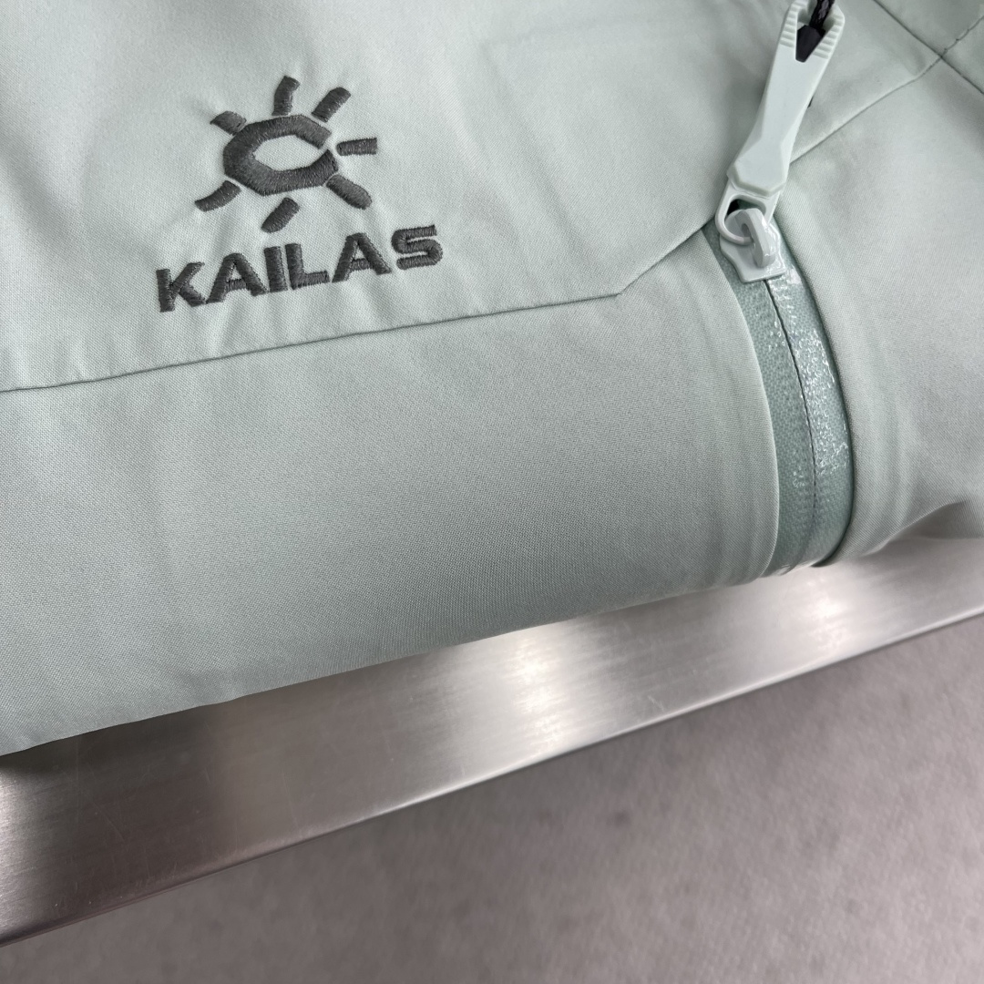 

-KAILAS MONT X全天候硬壳GTX防水登山冲锋衣5️⃣色
中国硬壳，中国山地色，每座山都有