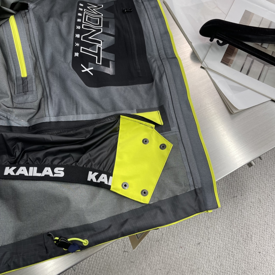

-KAILAS MONT X全天候硬壳GTX防水登山冲锋衣5️⃣色
中国硬壳，中国山地色，每座山都有