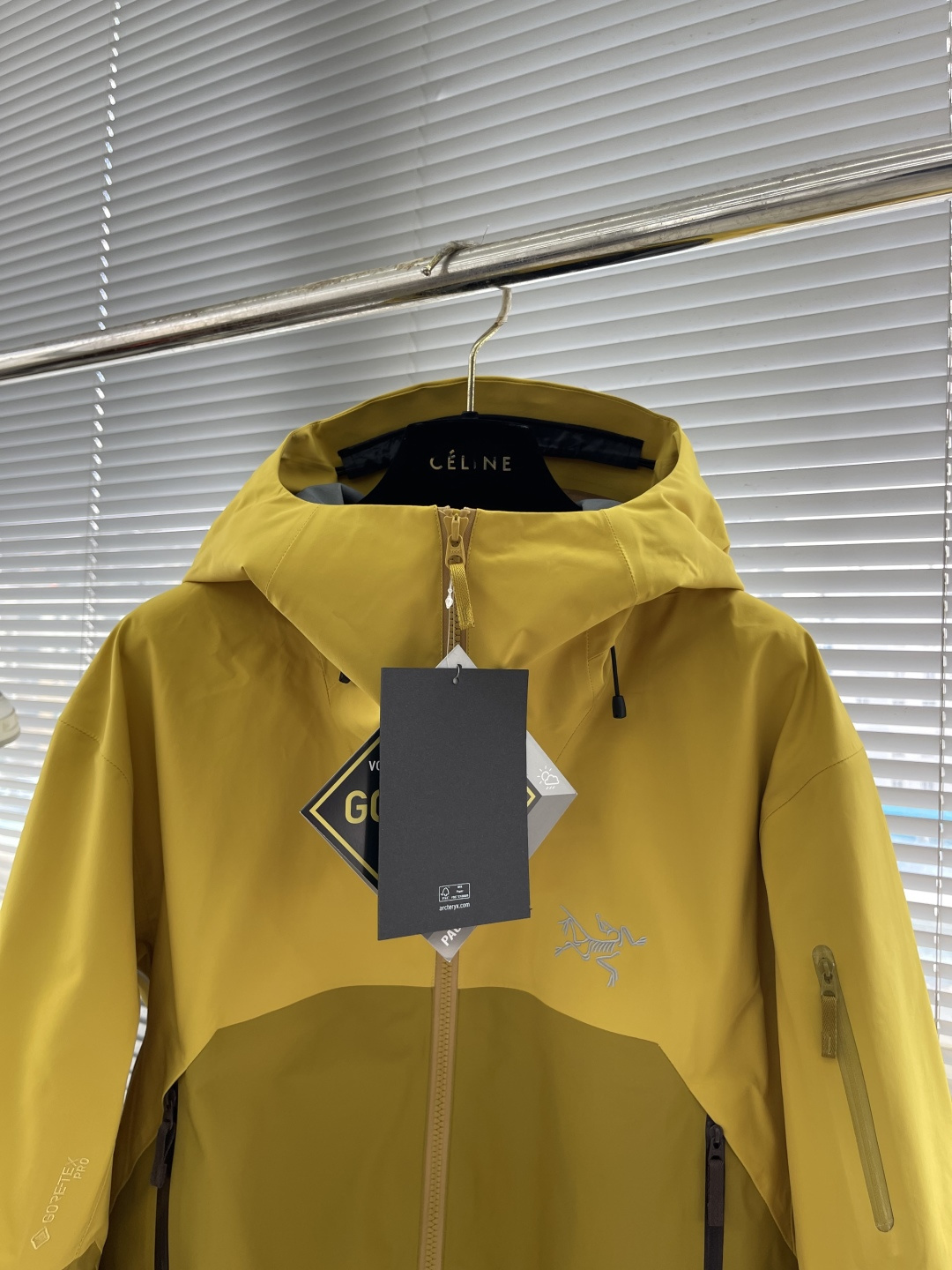 

-🐦 鸟家  RUSH系列Gore-Tex Pro 登山滑雪超轻量软壳连帽长袖户外远足防水防风透气冲