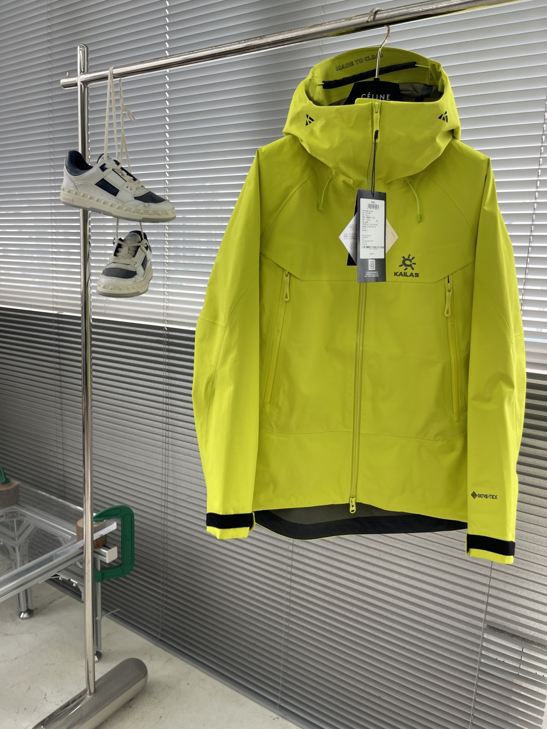 

-KAILAS MONT X全天候硬壳GTX防水登山冲锋衣5️⃣色
中国硬壳，中国山地色，每座山都有