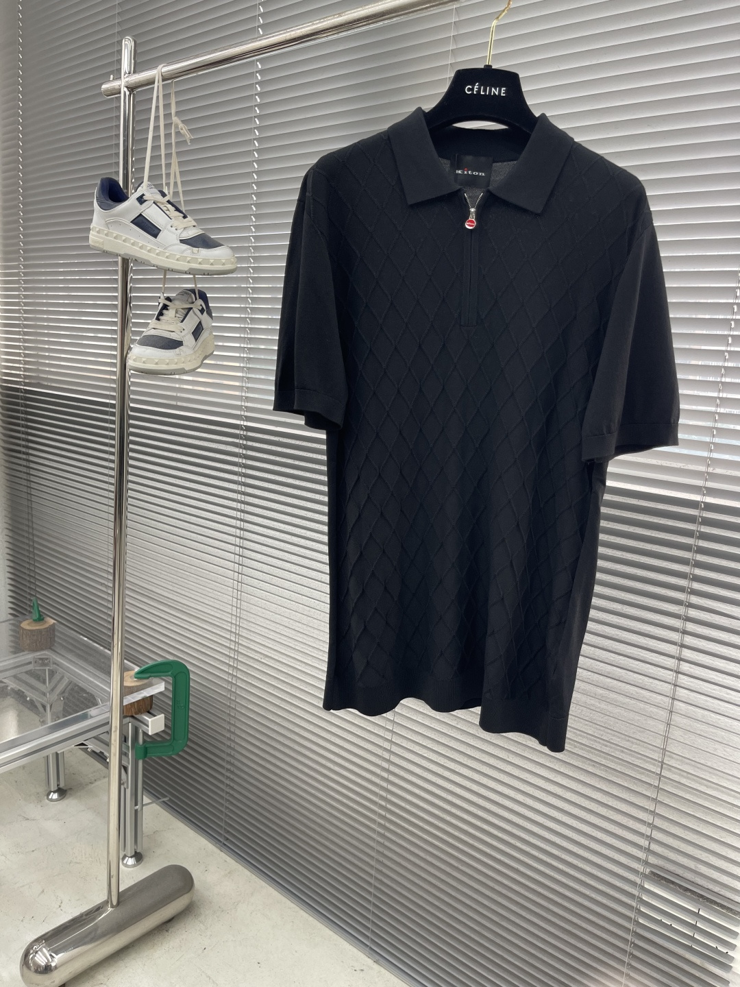 

-KITON    25春夏新款完美主义者高端商务针织Polo衫，男士半拉链领口菱格针织马球衫。顶级