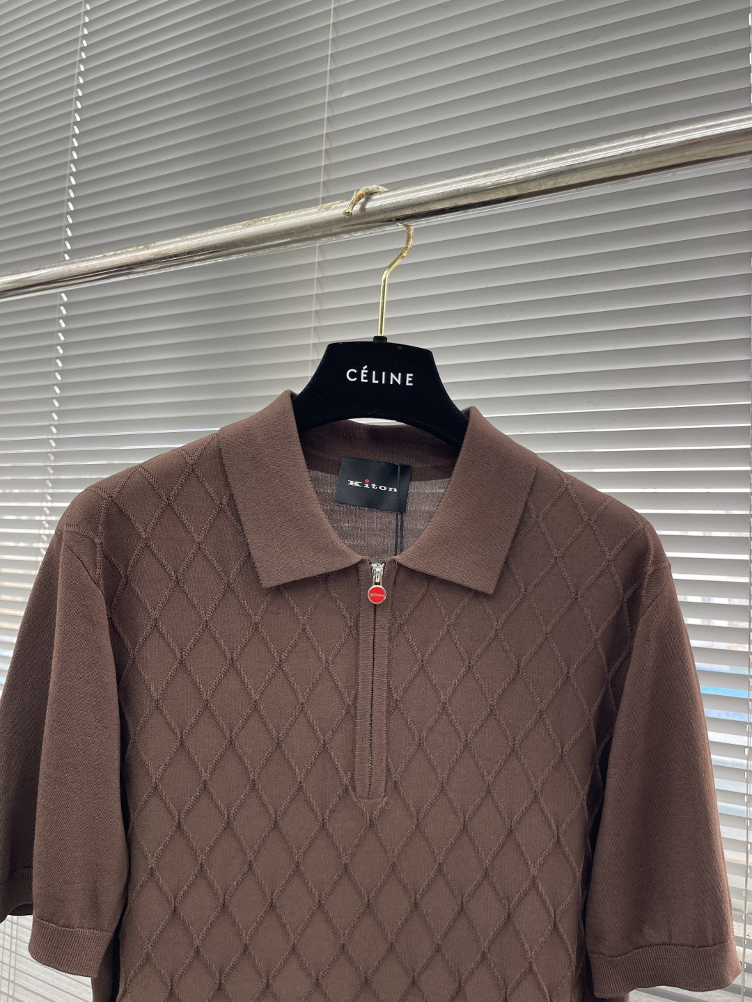 

-KITON    25春夏新款完美主义者高端商务针织Polo衫，男士半拉链领口菱格针织马球衫。顶级