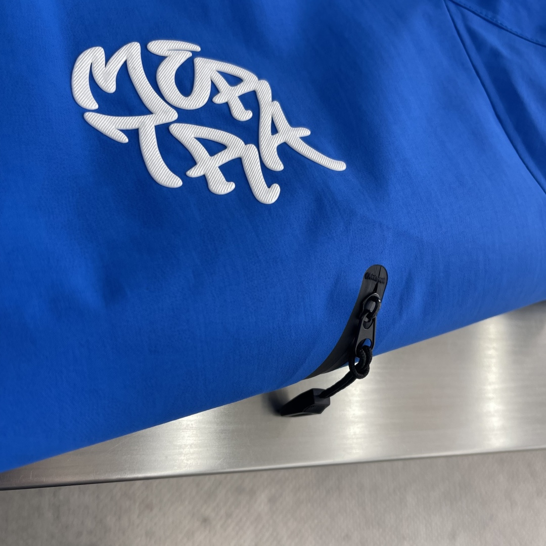 -Mertra 温变印花（软壳冲锋衣）（澳大利亚品牌）软壳面料采用三防功能，面料表面采用温控印花工艺，遇