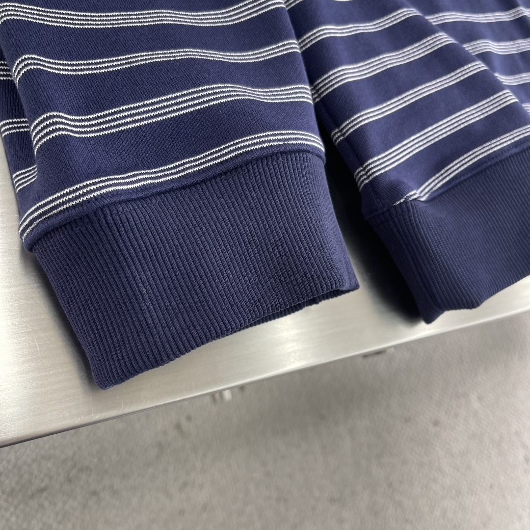 -MIU MIU 25fw 蓝白条纹Polo卫衣采用50支 400克双股精纺棉纱，纱线细密强韧，确保面料
