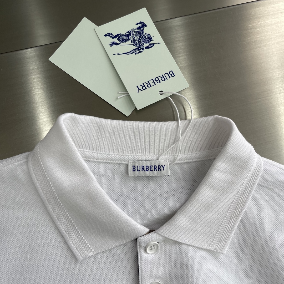 -BBR 长袖翻领T恤面料采用特织新工艺单珠地，面料硬挺，舒适克重高达300克左右做工精细，门禁采用格纹