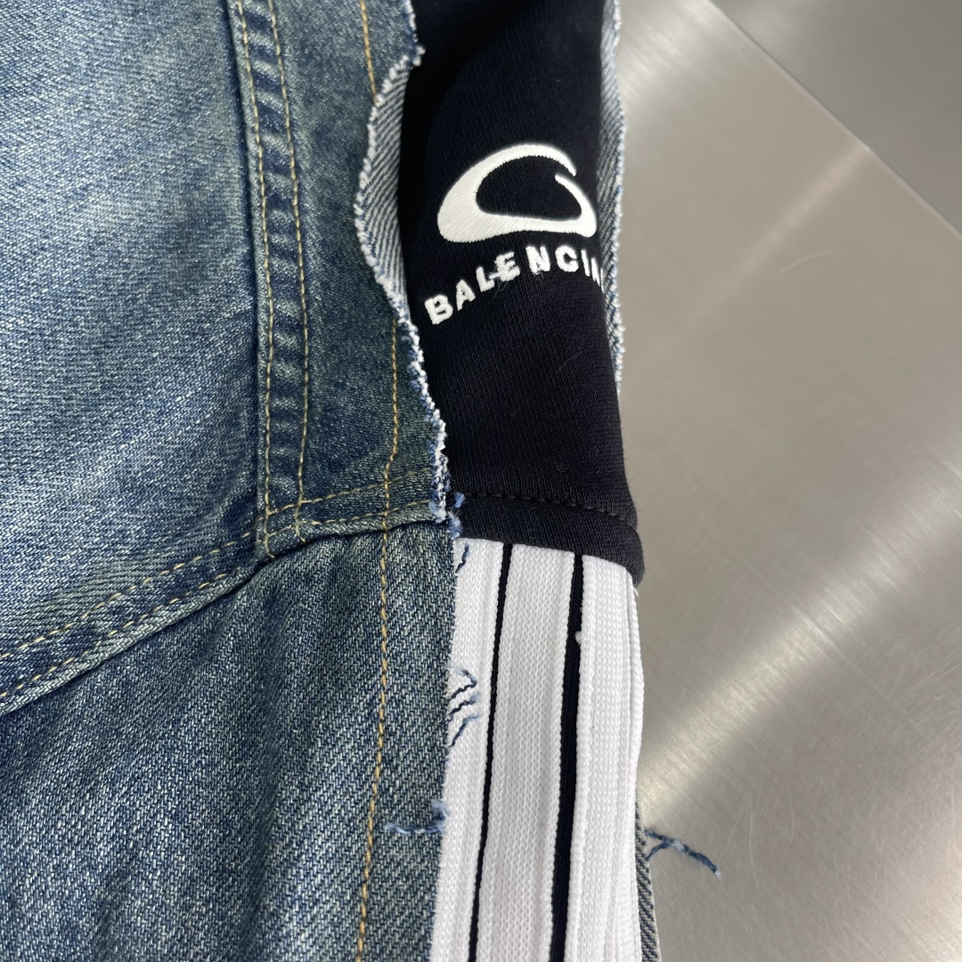 -Balenciag CUT-UP 牛仔夹克定制棉韵丹宁与幻影科技交织的复古织料 质感卓越 舒适贴肤 以