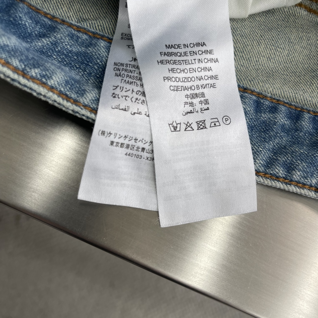 -GUCC 25fw新款印花牛仔长裤宽松版型GG标识洗水做旧带弹力牛仔裤满满的设计细节，真皮料饰物，面料