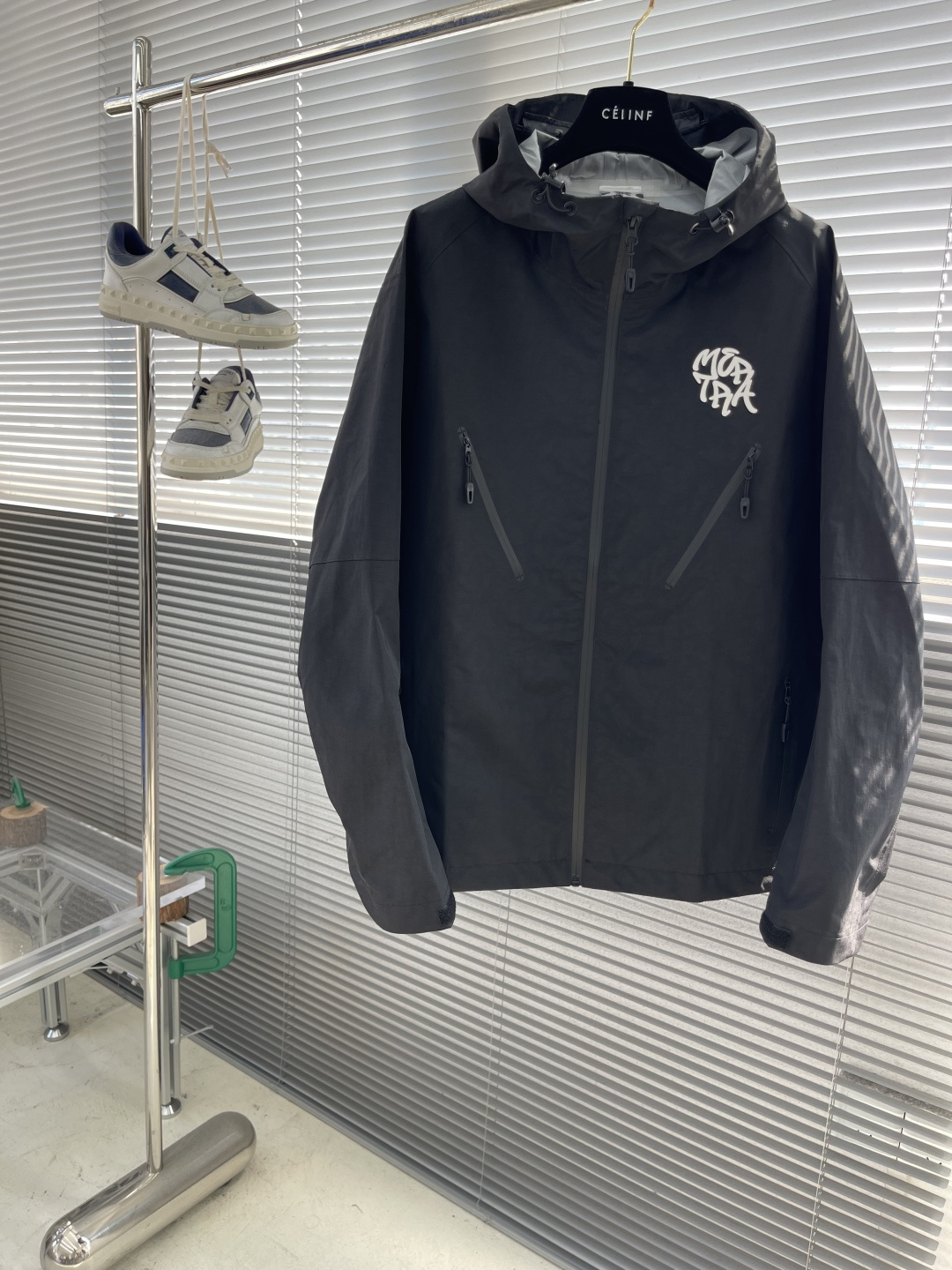 -Mertra 温变印花（软壳冲锋衣）（澳大利亚品牌）软壳面料采用三防功能，面料表面采用温控印花工艺，遇