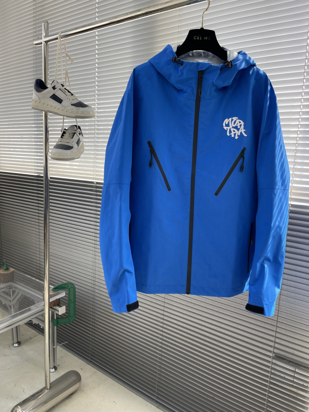 -Mertra 温变印花（软壳冲锋衣）（澳大利亚品牌）软壳面料采用三防功能，面料表面采用温控印花工艺，遇