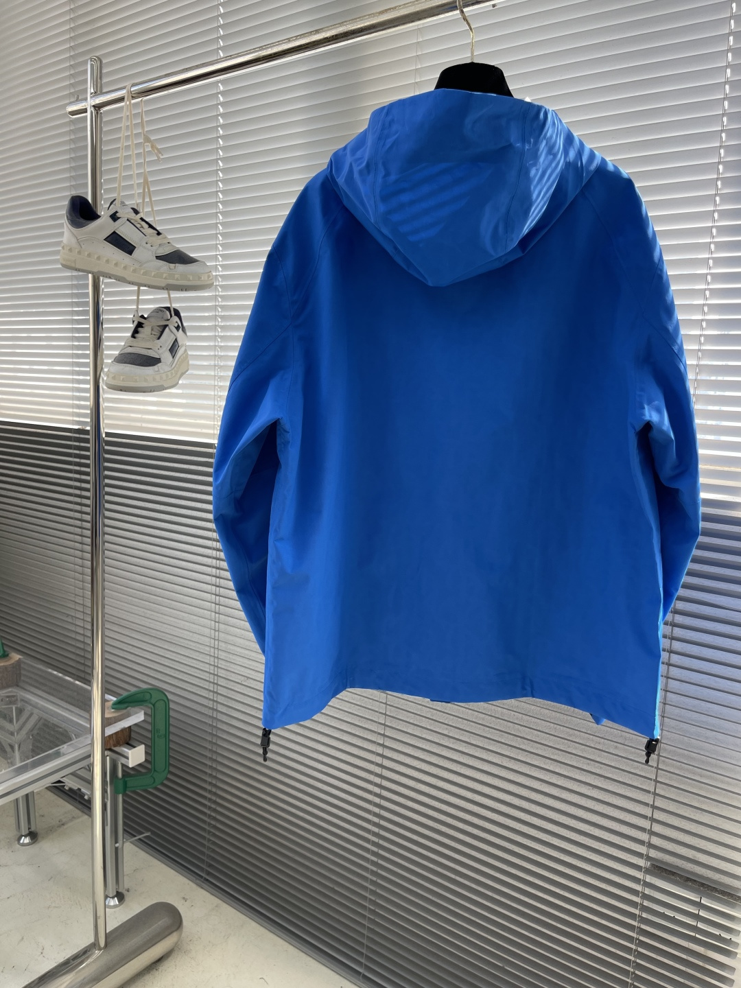 -Mertra 温变印花（软壳冲锋衣）（澳大利亚品牌）软壳面料采用三防功能，面料表面采用温控印花工艺，遇